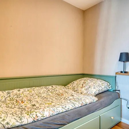 - Haus K, App 0k0803 *